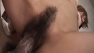 アジアのブルネットふしだらな女は犯さ犬のスタイルを取得します アジアのブルネットふしだらな女は犯さ犬のスタイルを取得します