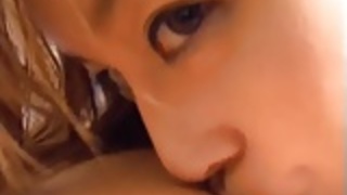 飲み込む淫乱熟女を吸引巨根 飲み込む淫乱熟女を吸引巨根