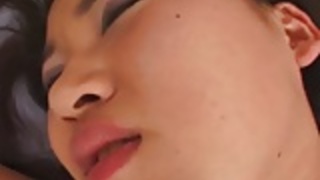 アジアの蜂蜜は彼女の男にハード取られるのが大好き アジアの蜂蜜は彼女の男にハード取られるのが大好き