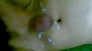 indonesian-セクシーなインドの可愛い人は床に打ちました indonesian-セクシーなインドの可愛い人は床に打ちました