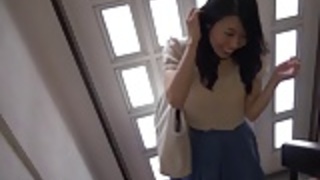 日本の女性は、バースを楽しむ 日本の女性は、バースを楽しむ