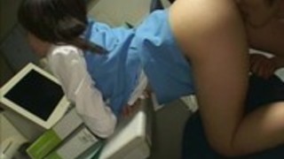 オフィスで均一なセックスにアジアのオフィスレディー オフィスで均一なセックスにアジアのオフィスレディー