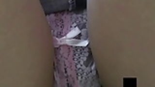 ミニスカートの女の子ローアングルビューイング ミニスカートの女の子ローアングルビューイング