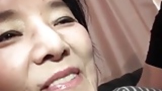 【無修正】男優の激しい責めに喘ぐ欲求不満な完熟! 【無修正】男優の激しい責めに喘ぐ欲求不満な完熟!