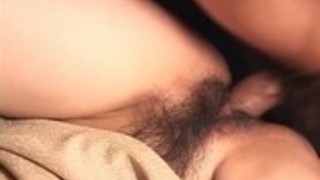 角質雌犬は、アジア3someに掘削口と女を取得 角質雌犬は、アジア3someに掘削口と女を取得