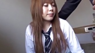 女子高生はファックを取得するには彼女のスカートリフト 女子高生はファックを取得するには彼女のスカートリフト