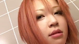 バスルームにタイトで巨乳赤毛の可愛い猫の愛情 バスルームにタイトで巨乳赤毛の可愛い猫の愛情