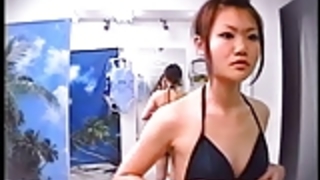 新しい水着チェンジルーム 新しい水着チェンジルーム