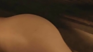 ボリウッドの女の子は、私たちは笑顔になり ボリウッドの女の子は、私たちは笑顔になり