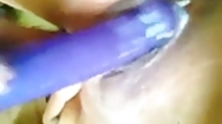 ディルドでアジアの女の子潮吹き彼女のクリーミージュース ディルドでアジアの女の子潮吹き彼女のクリーミージュース