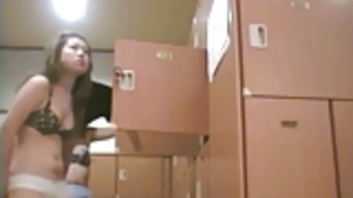 日本の女の子はヌード風呂に入る 日本の女の子はヌード風呂に入る