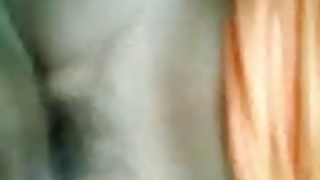 楽しみを持ってアジアの十代のカップル 楽しみを持ってアジアの十代のカップル