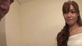 タイトな猫の熟女がバイブレーターを好む タイトな猫の熟女がバイブレーターを好む