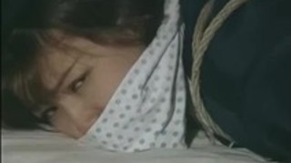 日本的女孩接受捆绑 日本的女孩接受捆绑