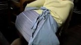 バスタブで胸を張る日本人の熟女 バスタブで胸を張る日本人の熟女