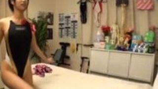 湊莉久競泳選手を手先と言葉巧みに卑猥な体勢を取らせるマッサージで中ハメしてしまう治療院の盗撮風動画 湊莉久競泳選手を手先と言葉巧みに卑猥な体勢を取らせるマッサージで中ハメしてしまう治療院の盗撮風動画