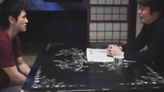 ラッキーな日本の男が母とおばあちゃんとセックスする ラッキーな日本の男が母とおばあちゃんとセックスする