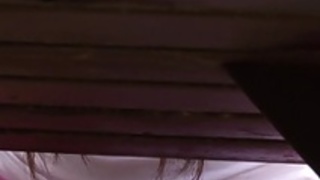 老人のためのピグテール・ブルネット・スプレッド・レッグ 老人のためのピグテール・ブルネット・スプレッド・レッグ