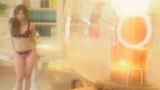 ナナ大利根アジアのモデルは彼女の猫が広がっ取得します ナナ大利根アジアのモデルは彼女の猫が広がっ取得します