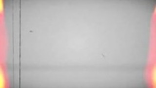 日本のMILFは、鏡の前で吸うで自分自身と遊びます 日本のMILFは、鏡の前で吸うで自分自身と遊びます