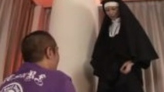 セクシーな神々に桜井梨花姉妹が祈る セクシーな神々に桜井梨花姉妹が祈る