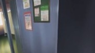 変態の女の子は頭を与えて、犯される 変態の女の子は頭を与えて、犯される