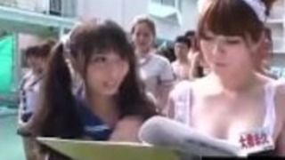 ラッキー男をgangbanging衣装日本のティーン ラッキー男をgangbanging衣装日本のティーン