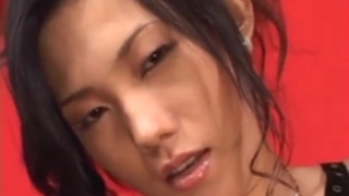 小峰由衣は、過酷な方法で素晴らしいソロを提供します 小峰由衣は、過酷な方法で素晴らしいソロを提供します