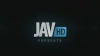 アジアレイ芹沢は、足のマッサージを与えます アジアレイ芹沢は、足のマッサージを与えます