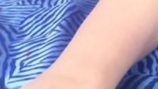 日本の巨乳の女の子が素敵なオナニーを取得します 日本の巨乳の女の子が素敵なオナニーを取得します