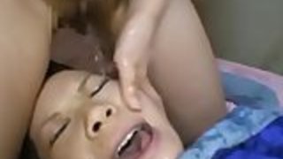 日本の十代はレズビアンによってなめている 日本の十代はレズビアンによってなめている