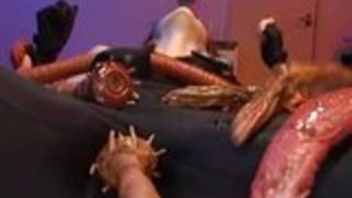 小川あさ美は巨大なカニで犯される 小川あさ美は巨大なカニで犯される