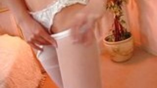 安芸Yatohかわいいアジアの看護師の乗り物 安芸Yatohかわいいアジアの看護師の乗り物