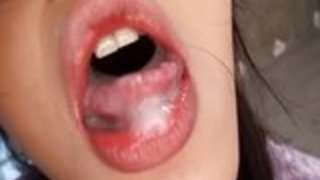 かわいい日本のモデル吸いペニス かわいい日本のモデル吸いペニス