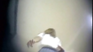 地下鉄駅のミニスカートのバックライト 地下鉄駅のミニスカートのバックライト