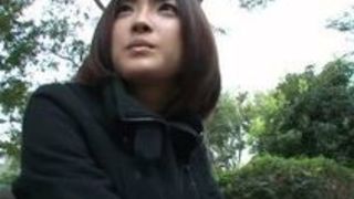 ドM美人娘小倉ゆずを公衆便所で悪戯!フェラまでさせちゃう動画 ドM美人娘小倉ゆずを公衆便所で悪戯!フェラまでさせちゃう動画