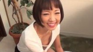 【盗撮動画】かわゆいエステシャンが施術中に白ブラと乳首がチラリする 【盗撮動画】かわゆいエステシャンが施術中に白ブラと乳首がチラリする
