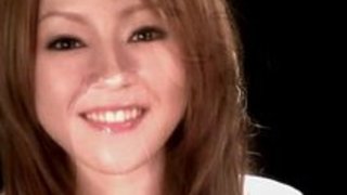 忠実な日本のティーンベイビーは暖かいお姉さんを食べる 忠実な日本のティーンベイビーは暖かいお姉さんを食べる