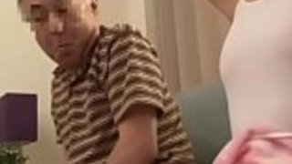 おじいちゃんファック眠っている日本人の孫娘 おじいちゃんファック眠っている日本人の孫娘