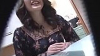 日本の主婦がマッサージしたり、犯されたり 日本の主婦がマッサージしたり、犯されたり