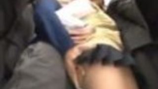 【川村まや】満員電車で身動きのできない女子高生が、痴漢に中出しレイプ 【川村まや】満員電車で身動きのできない女子高生が、痴漢に中出しレイプ