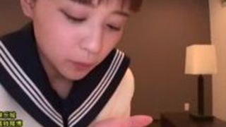 制服の女の口内射精プレイがエロい。 制服の女の口内射精プレイがエロい。