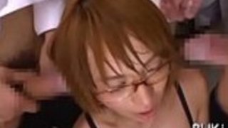 Steamy japan office babeは彼女を性交させるためにいくつかのコックを受け取ります Steamy japan office babeは彼女を性交させるためにいくつかのコックを受け取ります