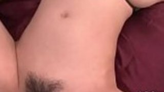 日本のベイビーの肛門トンネルを伸ばす 日本のベイビーの肛門トンネルを伸ばす