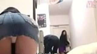 日本の真ん中のティーン 日本の真ん中のティーン