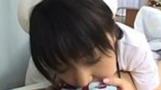 驚くほど若々しい日本の婦人は蒸気のポーのフェラチオ 驚くほど若々しい日本の婦人は蒸気のポーのフェラチオ