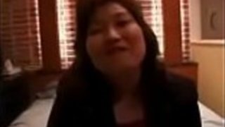 毛深い日本人のBBWの吸血鬼とファック 毛深い日本人のBBWの吸血鬼とファック