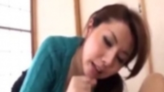 【美原咲子】思春期の息子のチンコを優しくフェラする熟女 【美原咲子】思春期の息子のチンコを優しくフェラする熟女