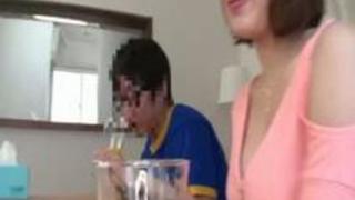 クソガキショタにイタズラされて挿入許しちゃった巨乳お姉さん iQoo クソガキショタにイタズラされて挿入許しちゃった巨乳お姉さん iQoo