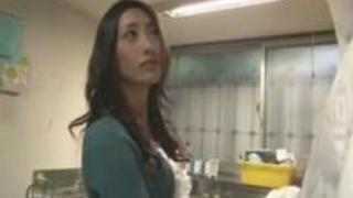 淫蕩美人妻誘惑朋友老公,實在是太�... 淫蕩美人妻誘惑朋友老公,實在是太�...